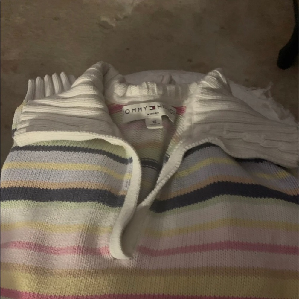 Tommy sweater